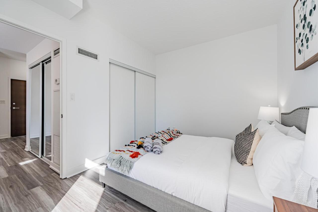 Leckie Luxurious Suites 토론토 외부 사진