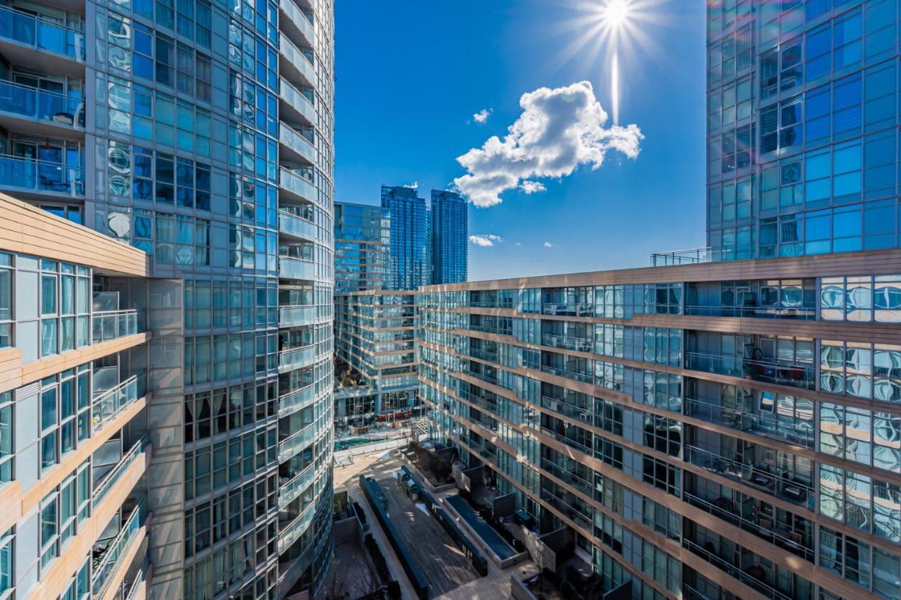 Leckie Luxurious Suites 토론토 외부 사진