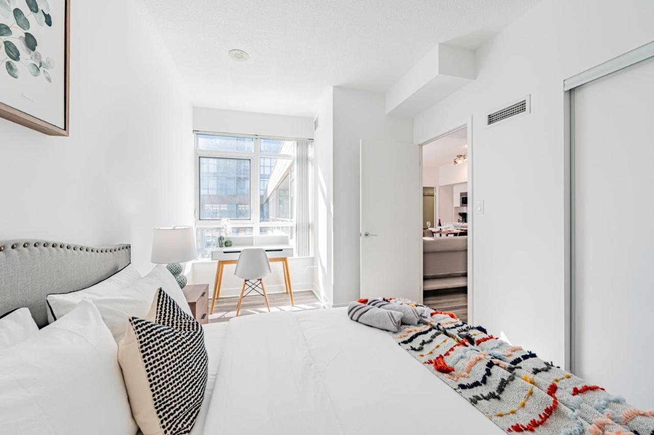 Leckie Luxurious Suites 토론토 외부 사진